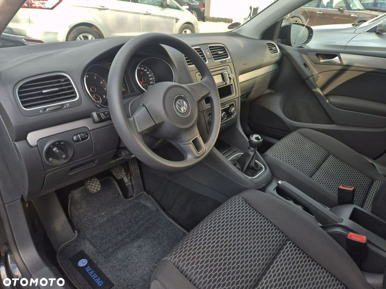 Volkswagen Golf - 12