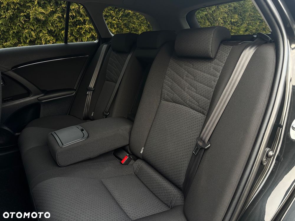 Toyota Avensis Touring Sports 1.8 Multidrive S Executive - 20