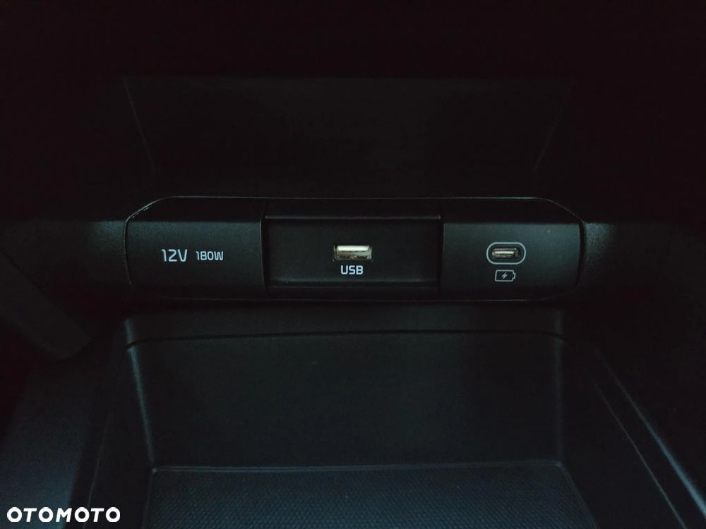 Kia Ceed 1.5 T-GDI M - 23