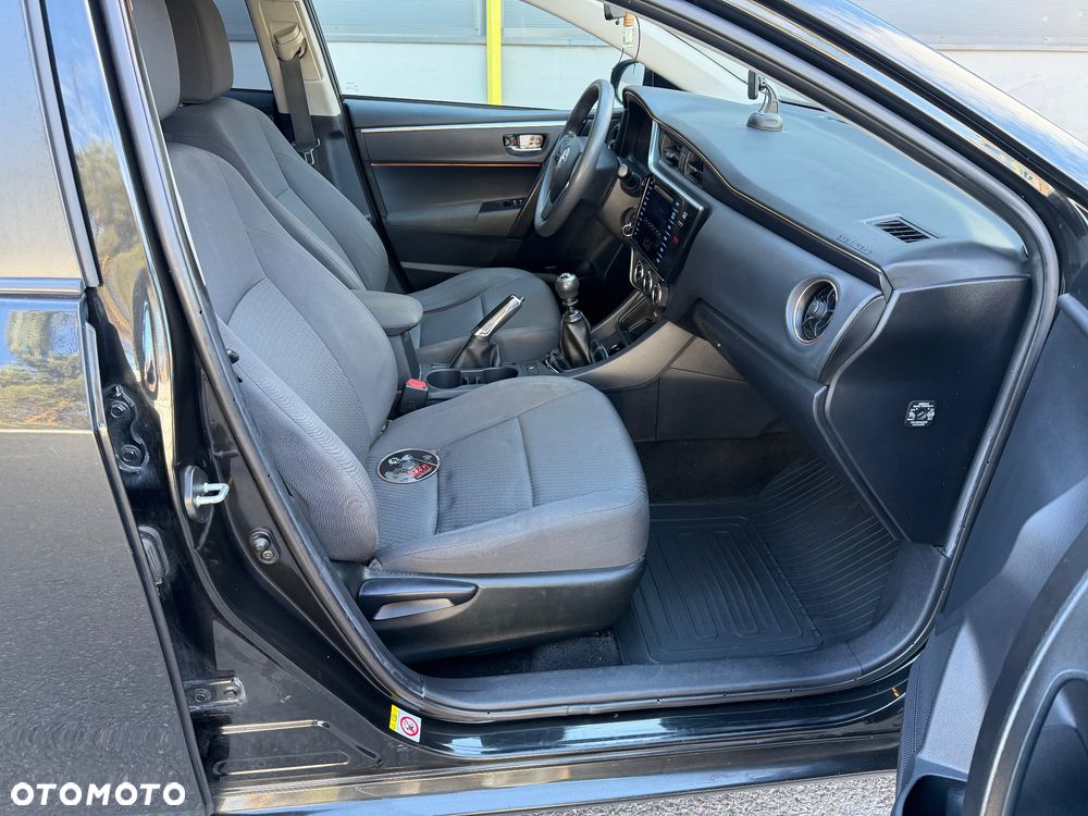 Toyota Corolla 1.6 Active EU6 - 11