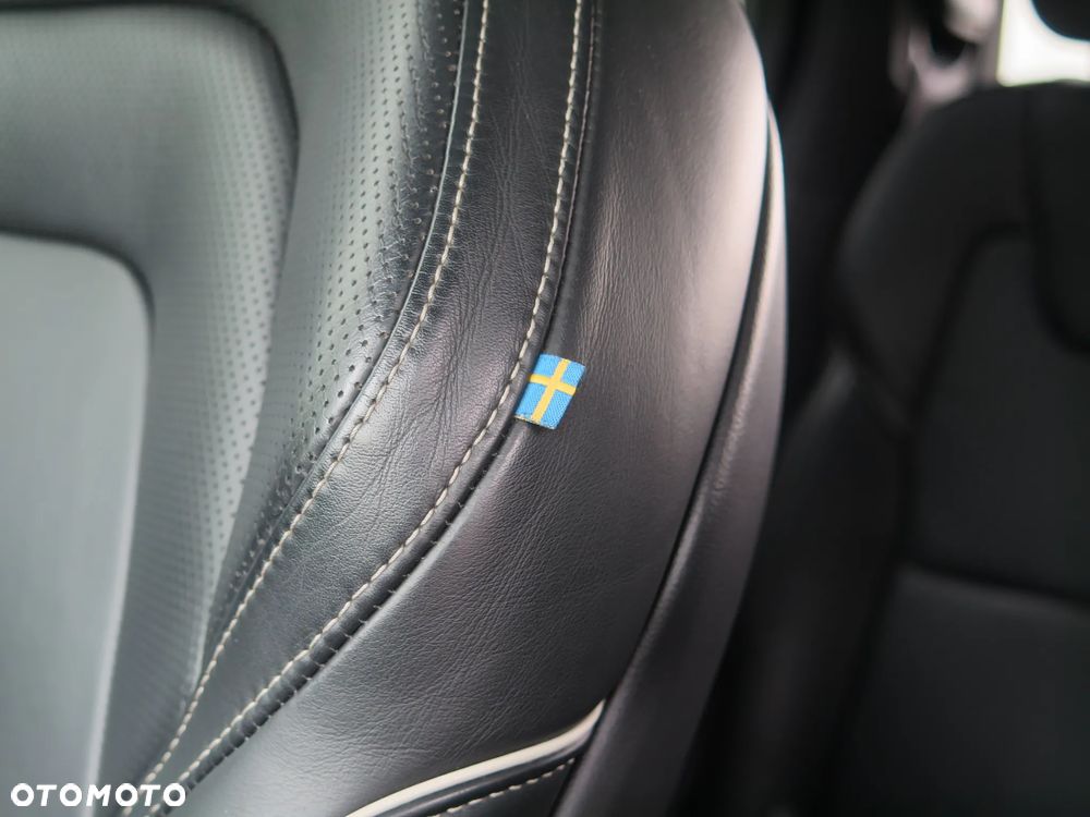 Volvo XC 90 D5 AWD Geartronic RDesign - 18