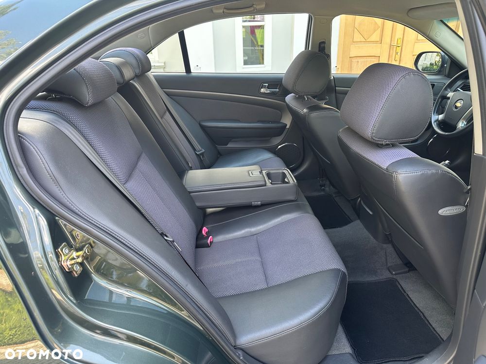 Chevrolet Epica 2.0 LS - 32