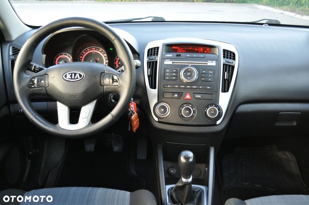 Kia Ceed - 19
