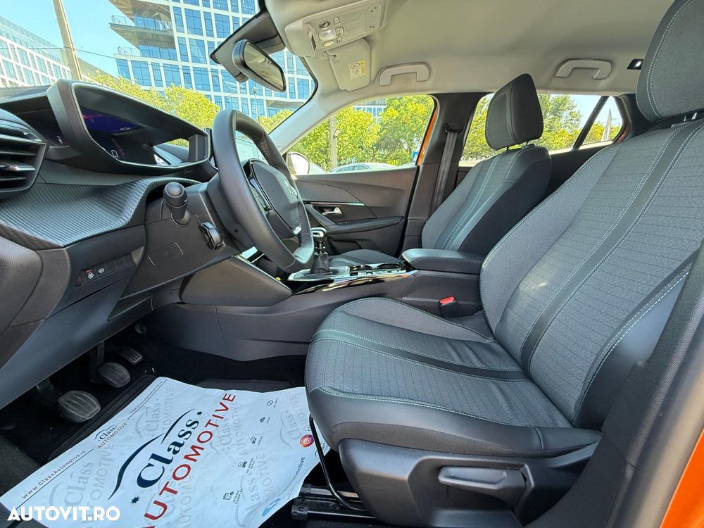 Peugeot 2008 1.2 L PureTech STT Allure - 28