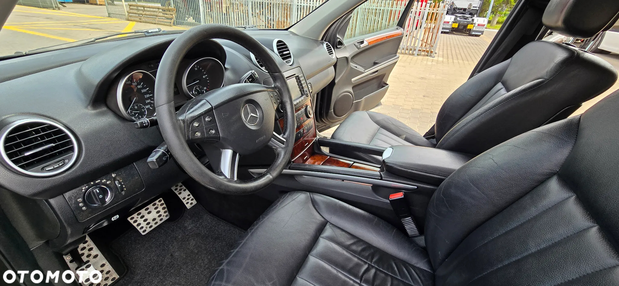 Mercedes-Benz ML - 10