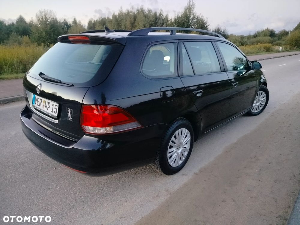 Volkswagen Golf - 6