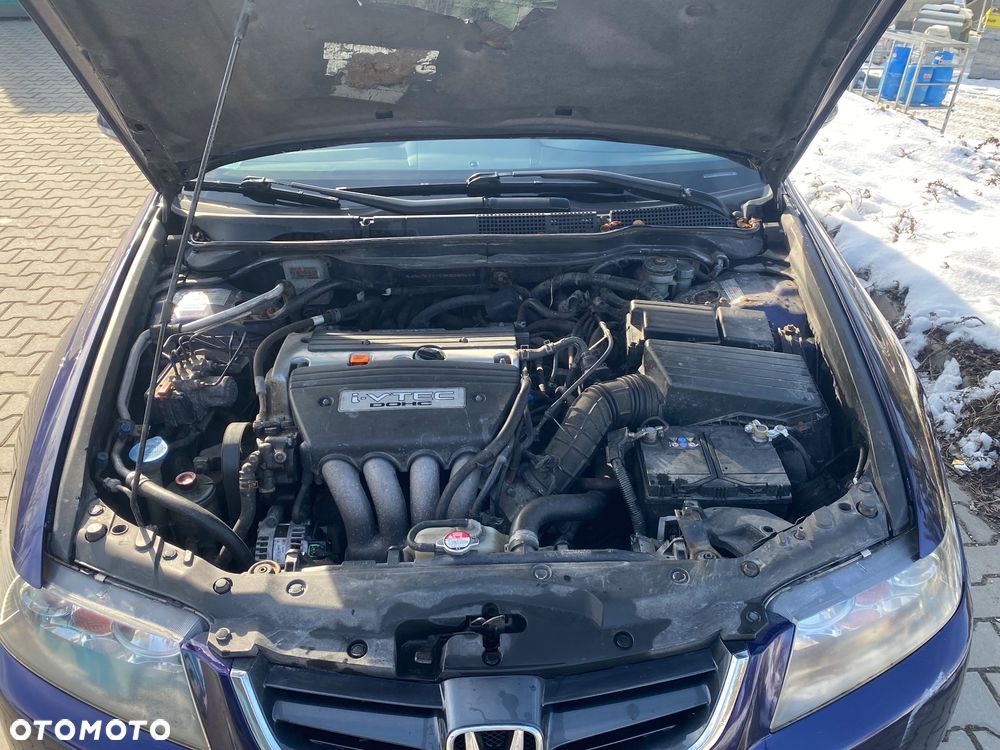 Honda Accord 2.0 Executive - 12