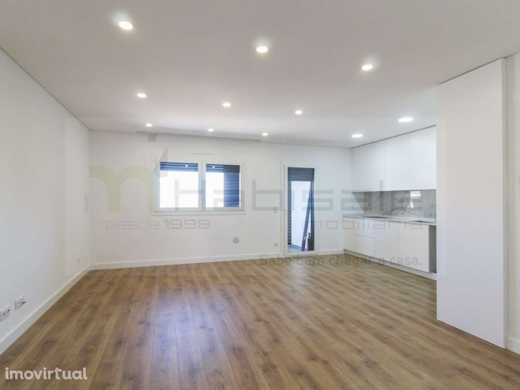 Apartamento T3 com parqueamento | Paradela, Santo António dos Caval... - Grande imagem: 2/21