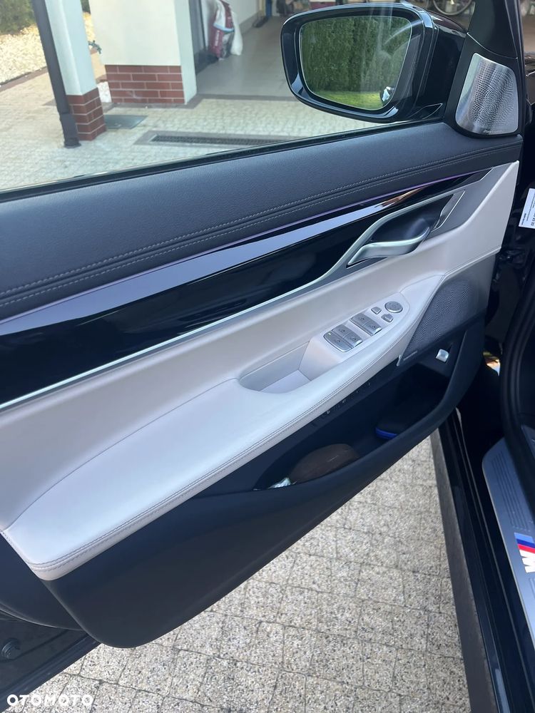 BMW Seria 7 750d xDrive - 15