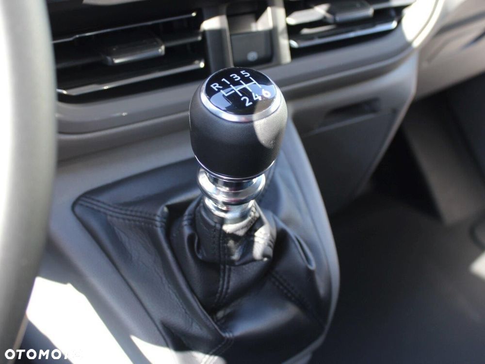 Volkswagen Transporter - 15