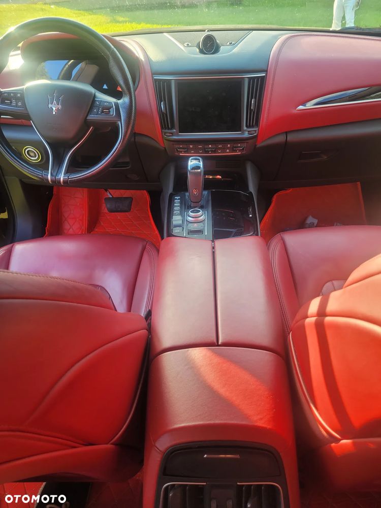 Maserati Levante Modena S - 14