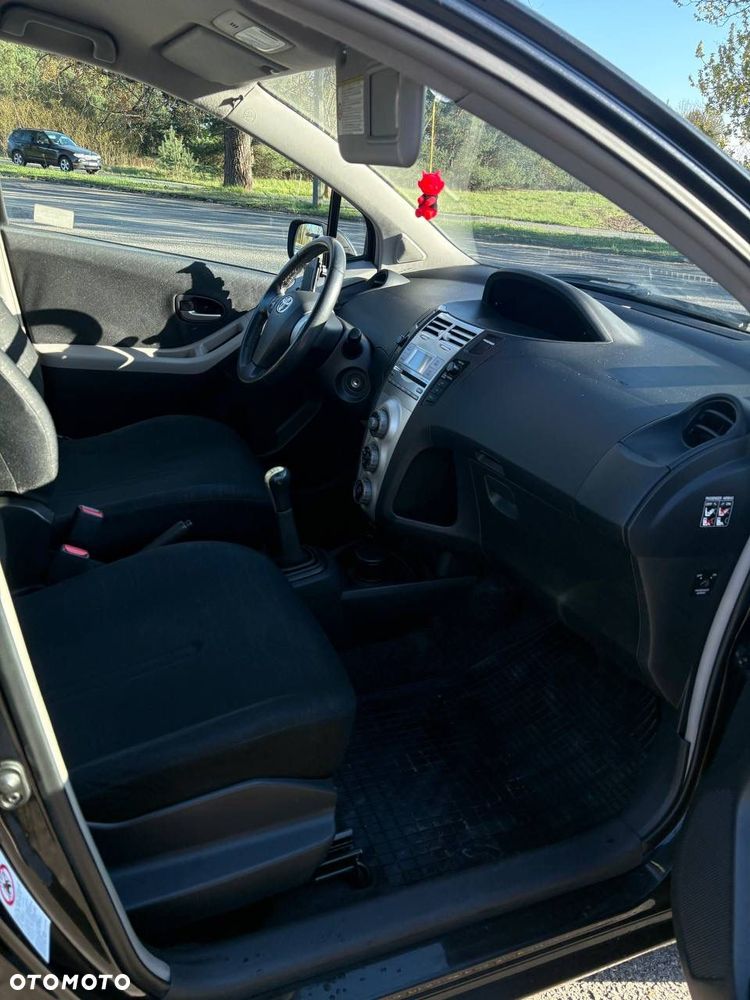Toyota Yaris 1.3 Luna - 3