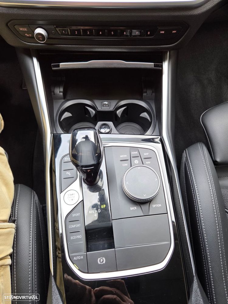 BMW 320 d Touring Line Sport Auto - 24