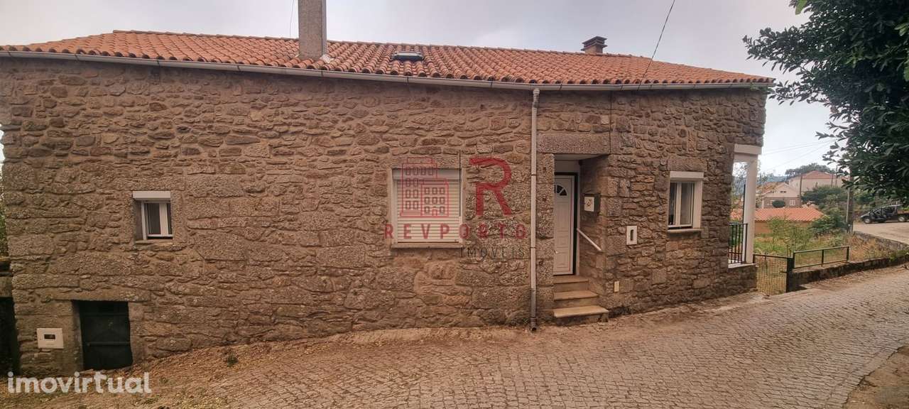 Moradia T2+2 (Mobilada) - Grande imagem: 2/27