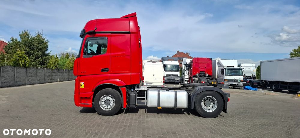 Mercedes-Benz Actros - 8