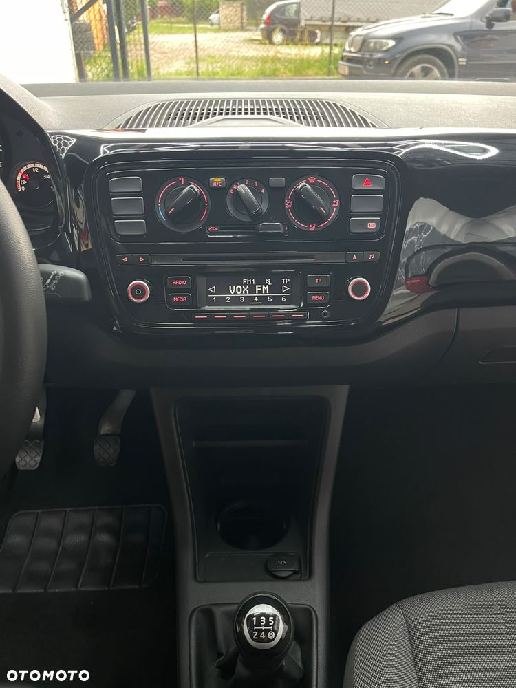 Volkswagen up! Standard - 19