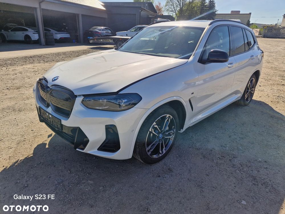BMW iX3 - 1