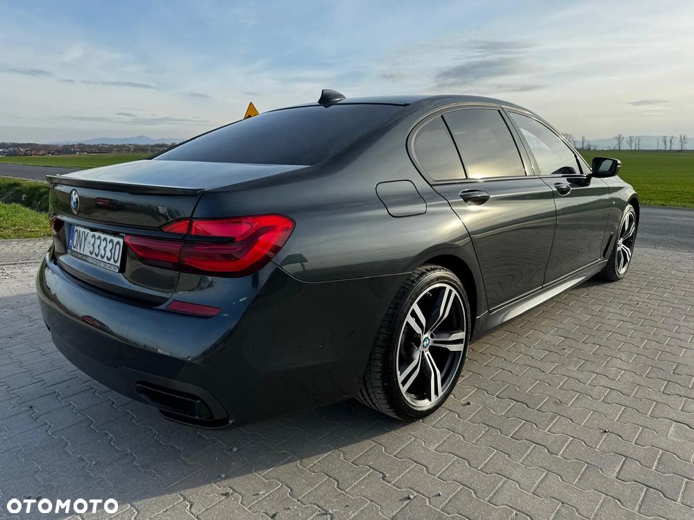 BMW Seria 7 750d xDrive - 14
