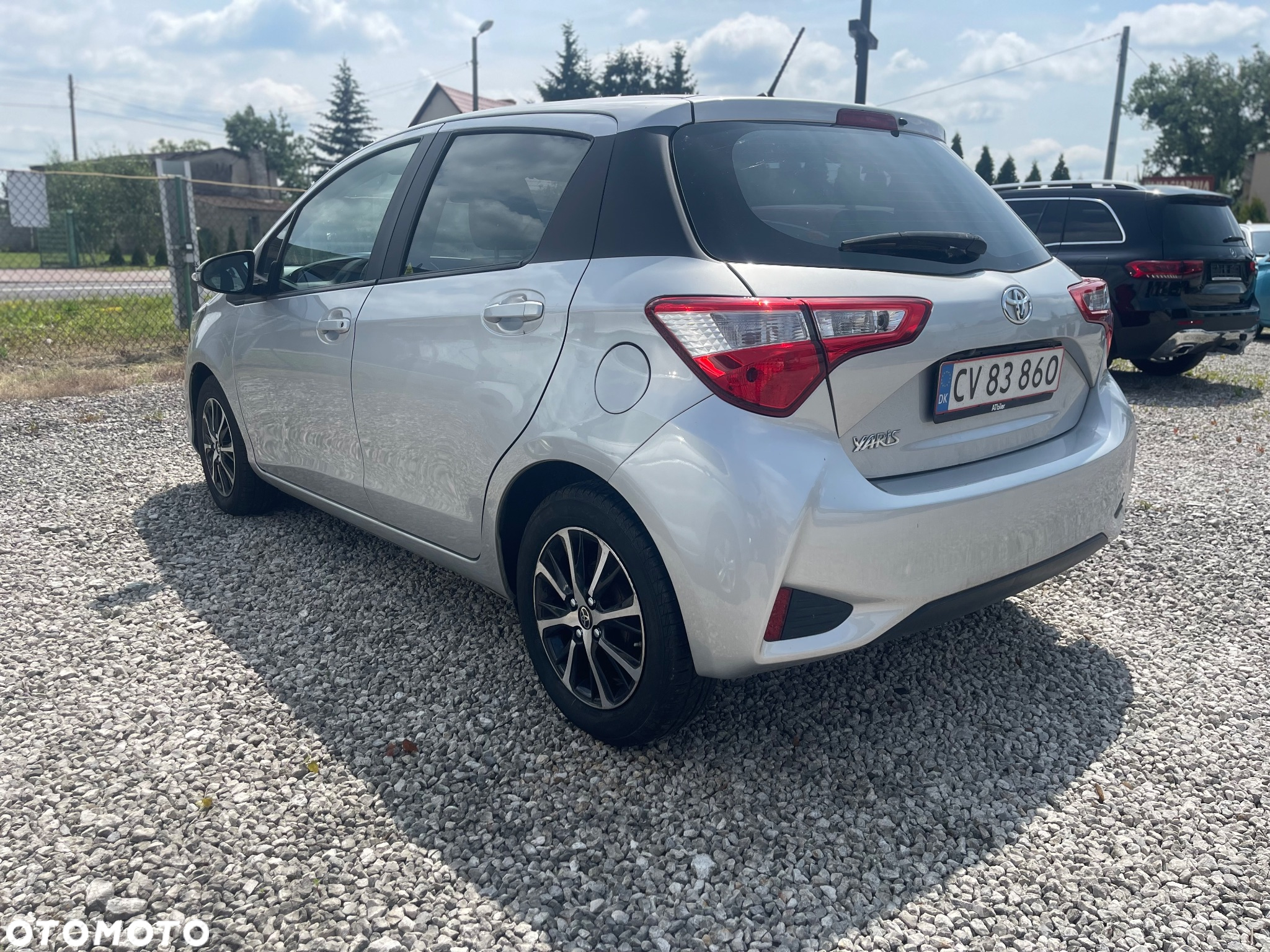 Toyota Yaris 1.0 Premium - 3