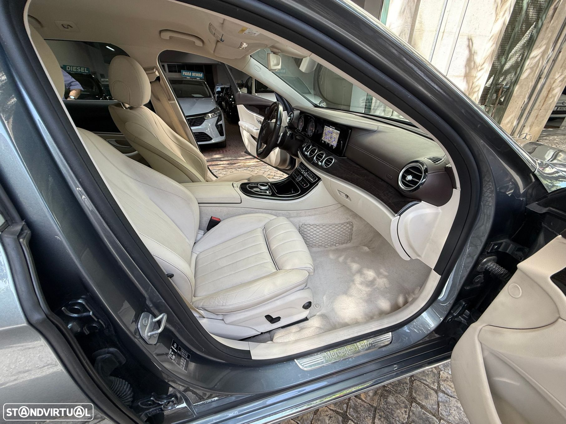 Mercedes-Benz E 220 d Exclusive - 10
