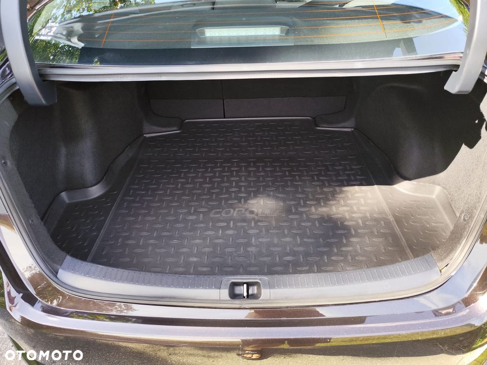 Toyota Corolla 1.6 Comfort - 19