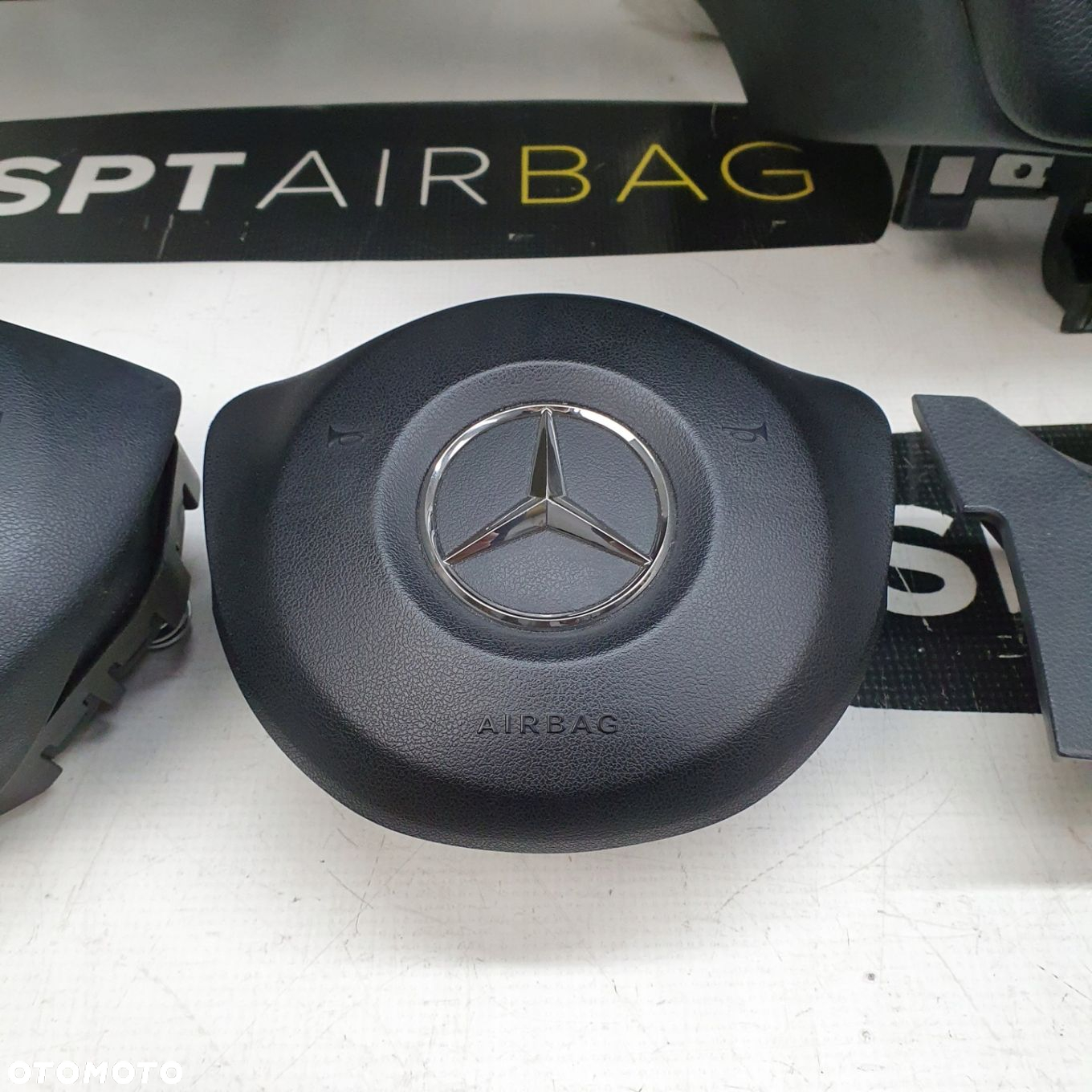 MERCEDES A KLASA W176 LIFT SKÓRZANA NITKA  DESKA ROZDZIELCZA KONSOLA KOKPIT PULPIT PODUSZKI AIRBAG AIR BAG PASY KIT SET - 10
