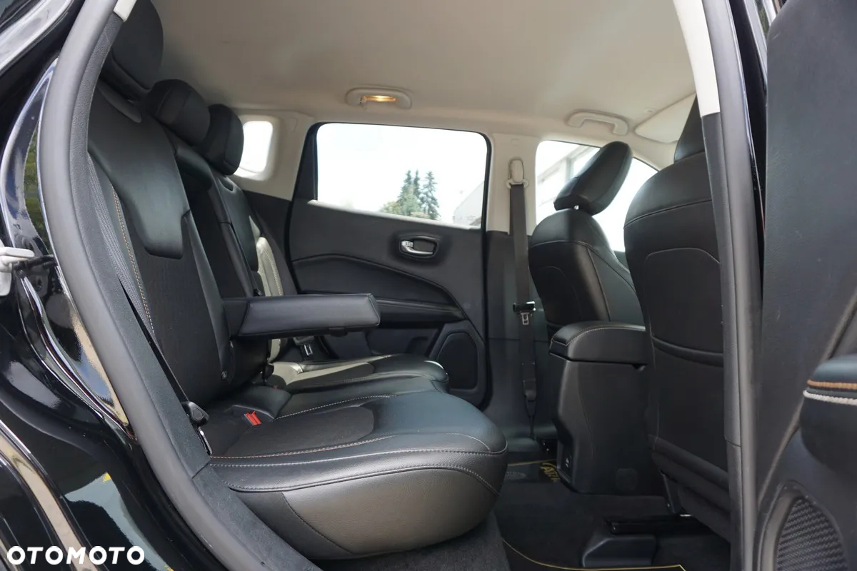 Jeep Compass 1.4 MultiAir Longitude - 35