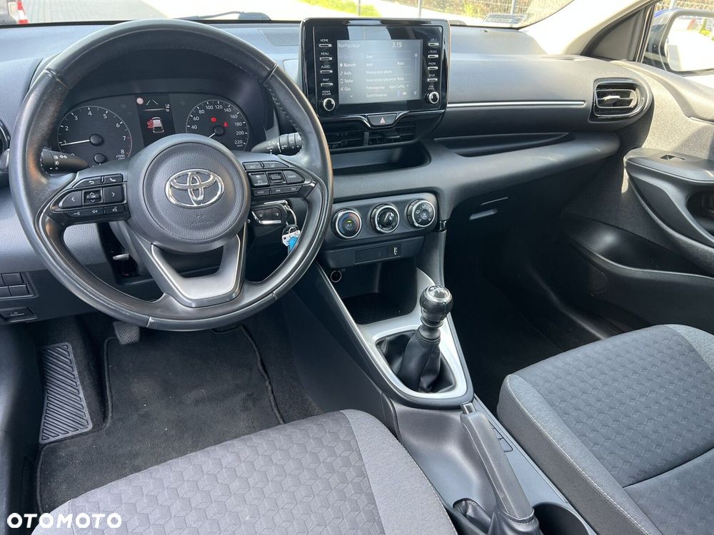 Toyota Yaris - 24