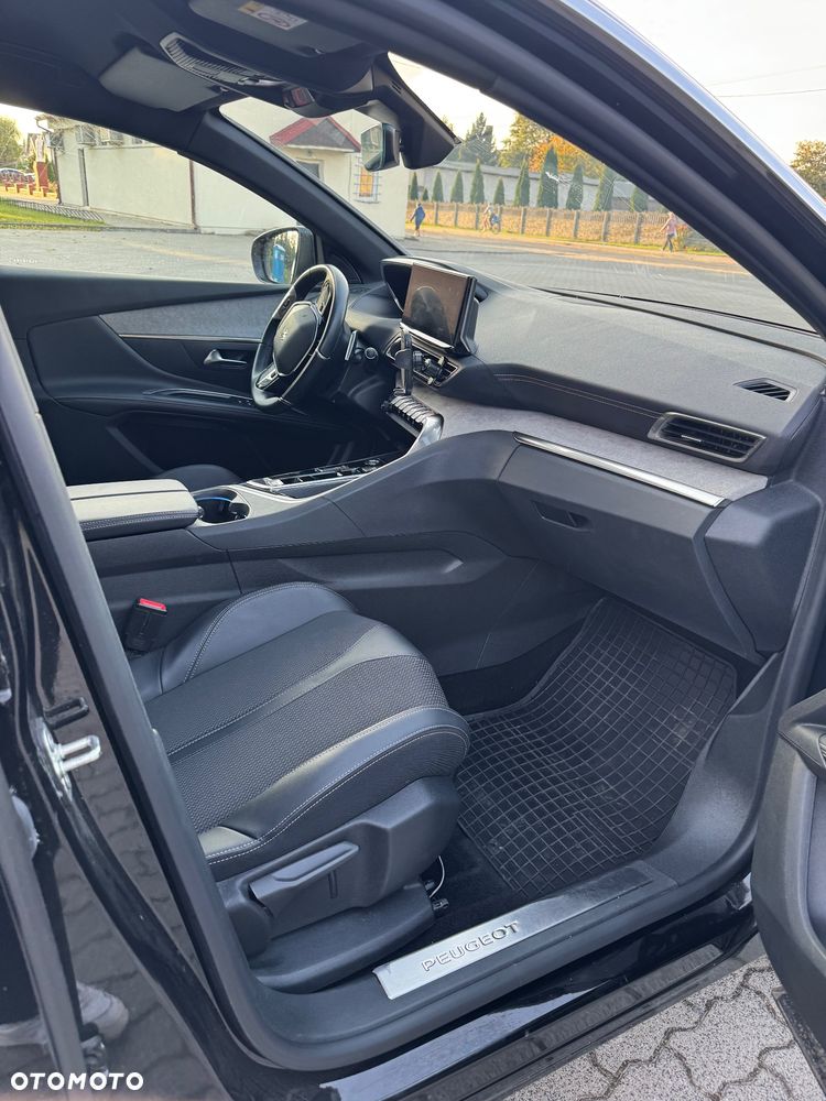 Peugeot 5008 PureTech 130 EAT8 Stop & Start GT - 24