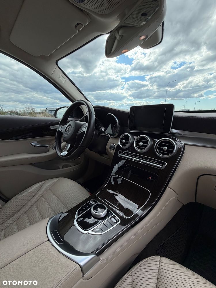 Mercedes-Benz GLC - 14