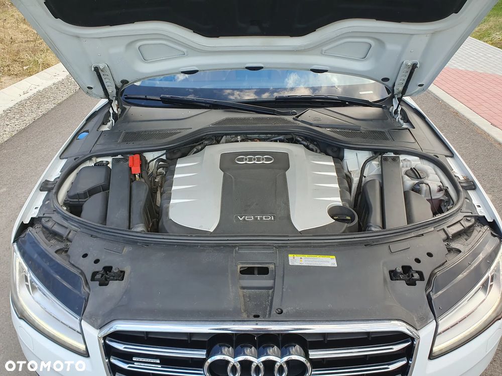 Audi A8 4.2 TDI DPF (clean diesel) quattro tiptronic - 23