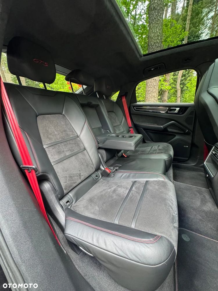 Porsche Cayenne Coupe GTS - 14