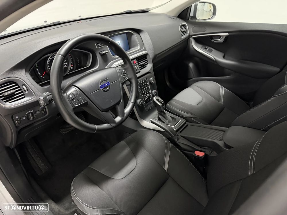 Volvo V40 D2 Geartronic Momentum - 14