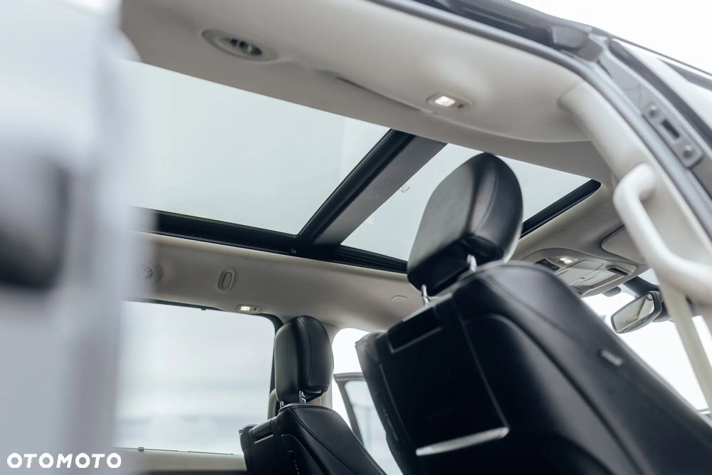Chrysler Pacifica - 34