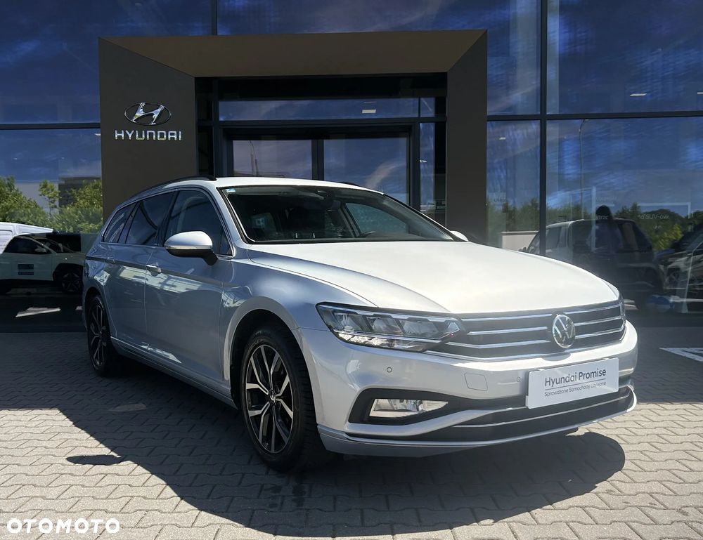 Volkswagen Passat - 4