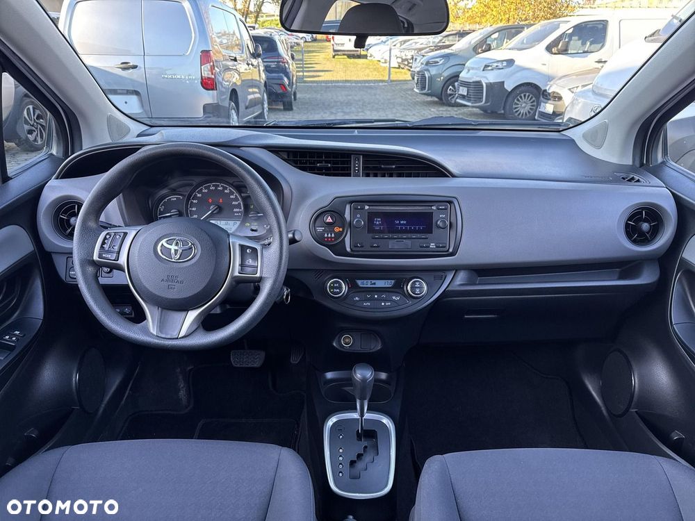 Toyota Yaris - 11
