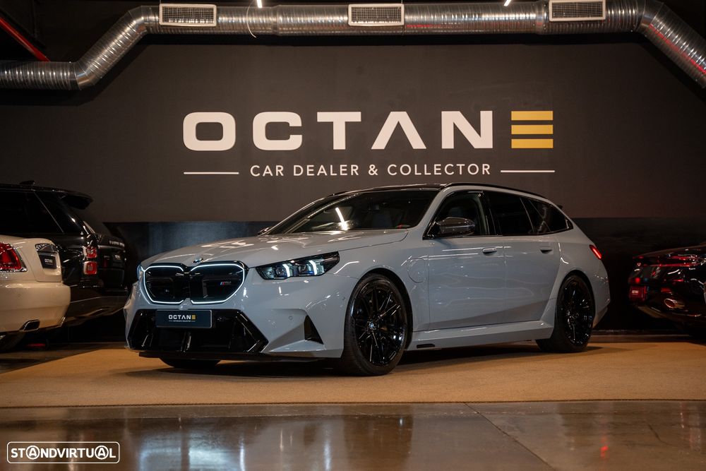 BMW M5 Touring xDrive - 1