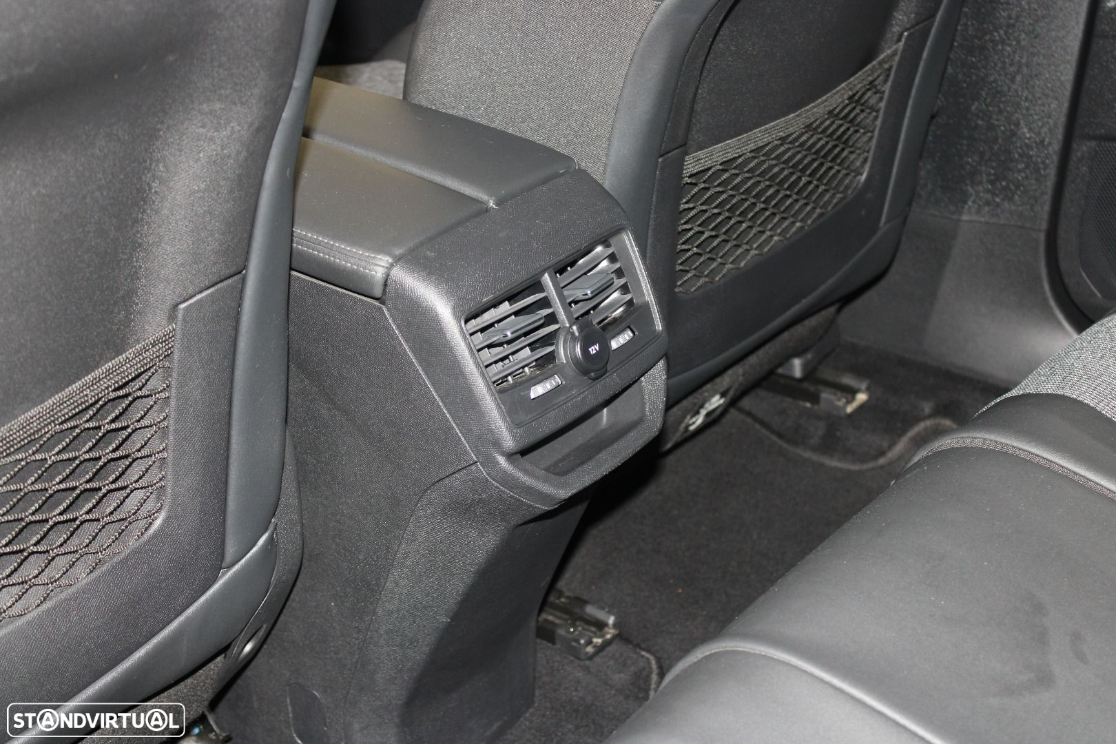 Peugeot 3008 1.5 BlueHDi Allure - 28