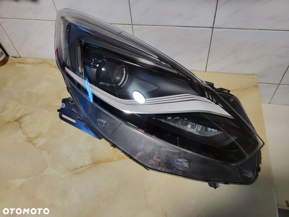Opel Zafira C lift prawa full led - 1