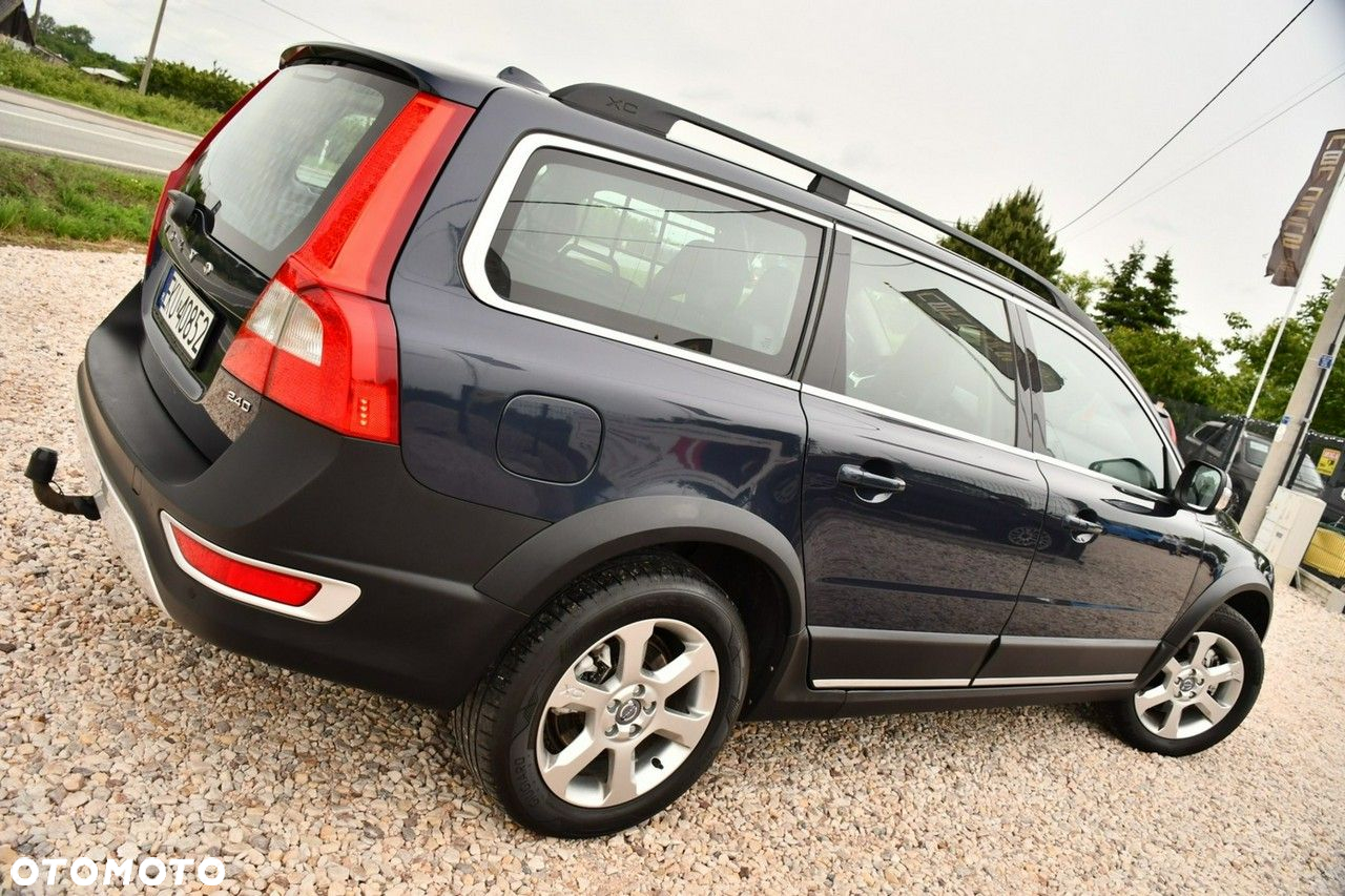 Volvo XC 70 2.4D Momentum - 26