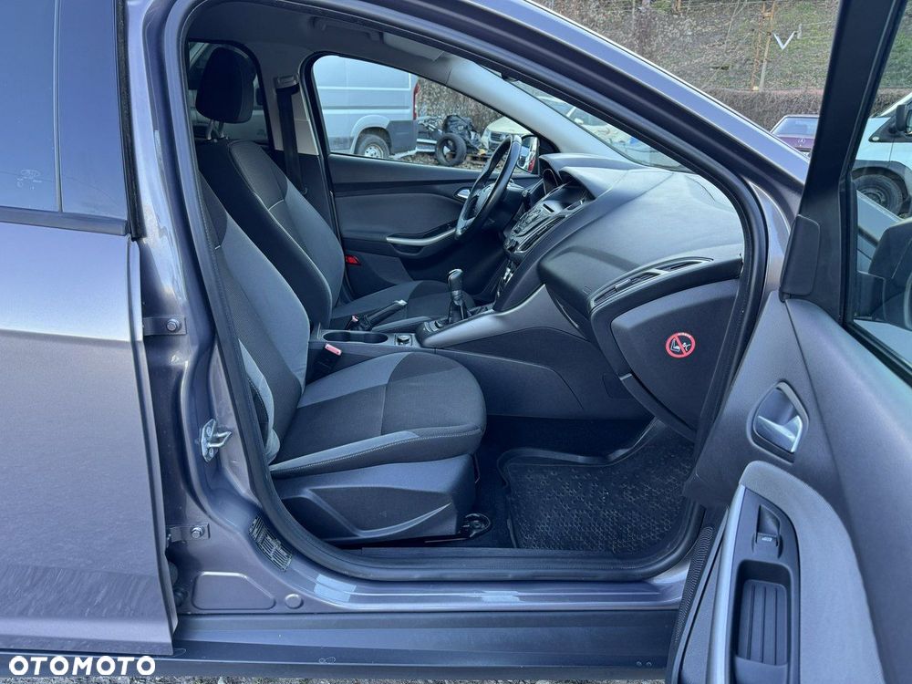 Ford Focus - 12