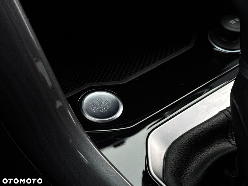 Volkswagen T-Roc 1.5 TSI Style DSG - 34