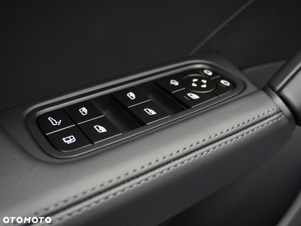 Porsche Cayenne E-Hybrid PHEV Black Edition - 20