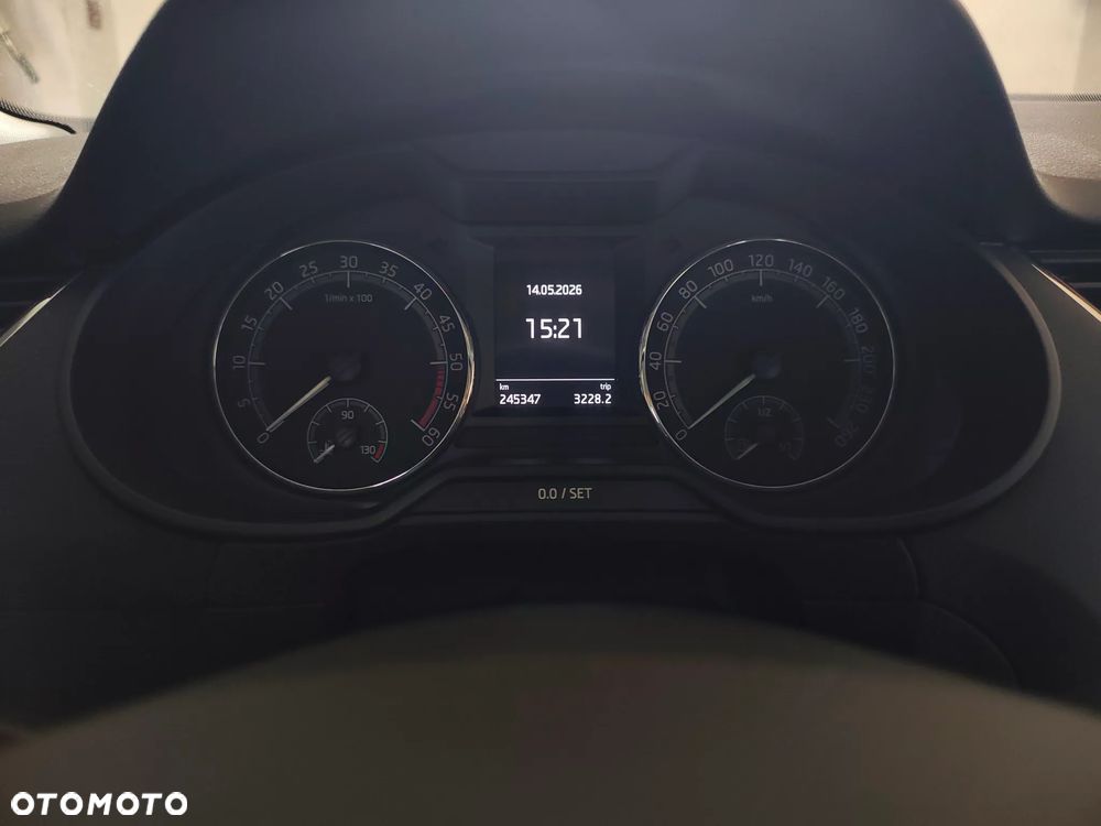 Skoda Octavia 2.0 TDI Ambition DSG - 20