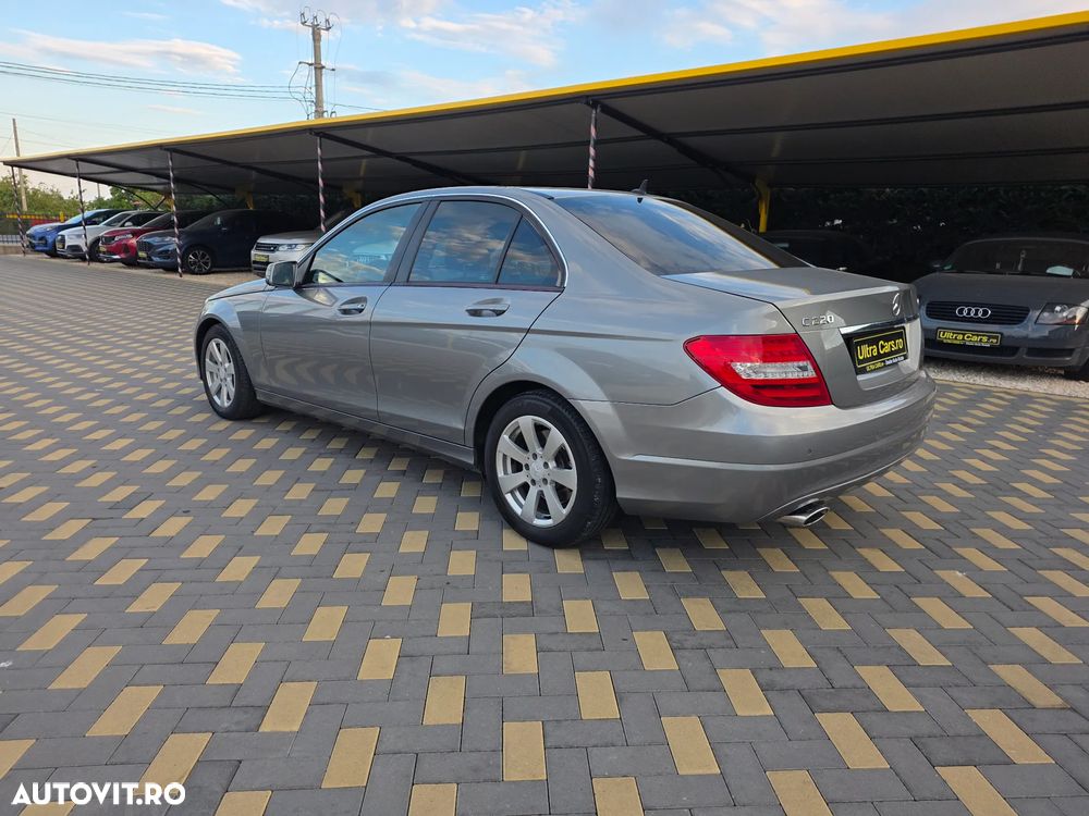 Mercedes-Benz C 220 CDI DPF Automatik BlueEFFICIENCY - 4