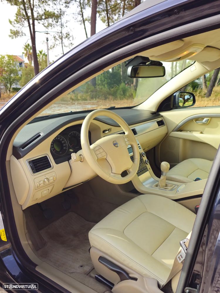 Volvo V70 2.0 D Momentum - 7