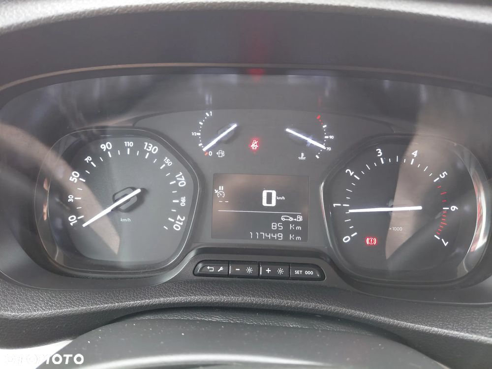 Opel Vivaro - 20