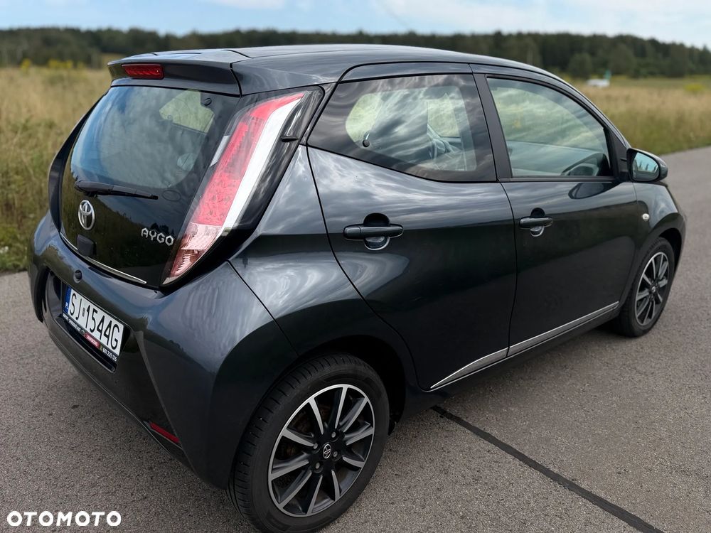 Toyota Aygo x-clusiv - 33