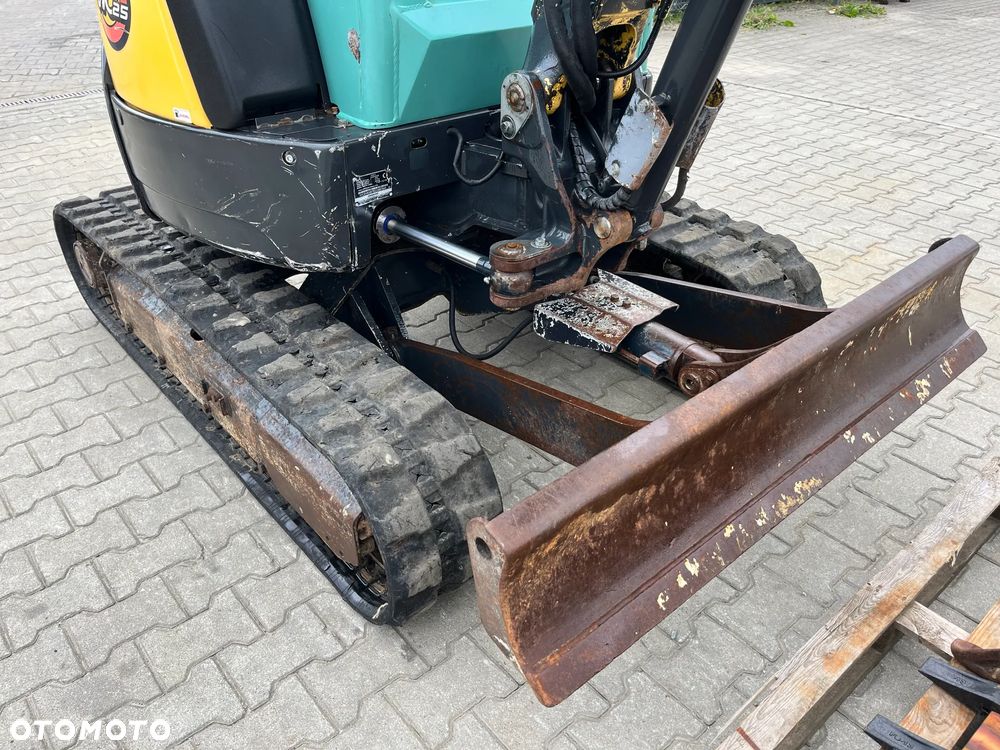 Yanmar VIO25-4 - 8