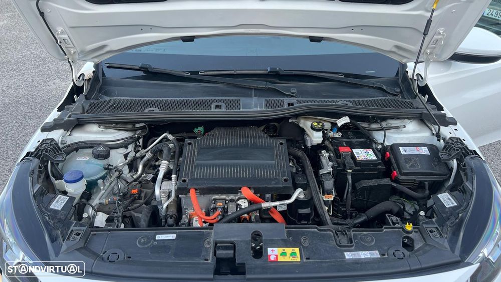 Peugeot e-208 - 15